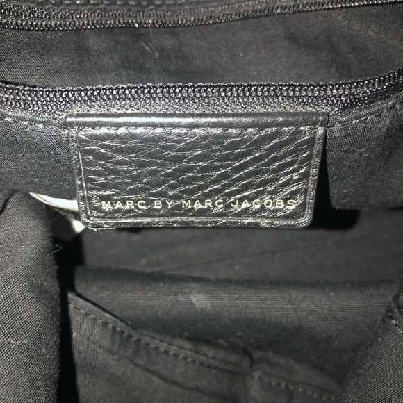 Authentic Marc by Marc Jacobs Bag. Shoulder or Crossbody. Mint condition. - Picture 6 of 10